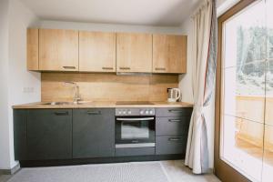 Nedererhof - Zimmer Enzian mit Gemeinschaftsküche