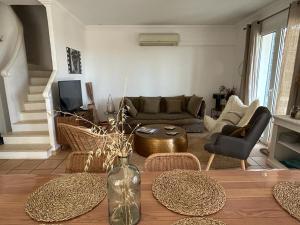 Les restanques maison des chênes vue mer 6 personnes