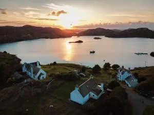 South Lochs Cottage - Cromore