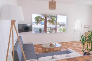 CocoMar I- Luxurious villa with pool near the sea