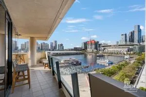 Spectacular Victoria Harbour Apartment Docklands - Melbourne