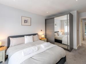 40C 2 bed Celosia Beautiful Town Centre Apartment - Pass the Keys