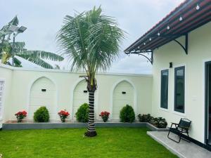 Villa Ngọc Châu Phan Thiết Chi nhánh 2 - 4 Phòng Ngủ, Có Bếp, Phòng Ăn, Phòng Khách, Miễn Phí Sân BBQ và Bãi Xe Ô Tô Rộng Rãi