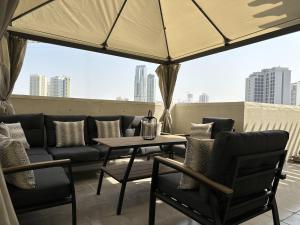 Plaza Residences - 2BR Apartment - Allsopp&Allsopp