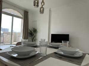 Plaza Residences - 2BR Apartment - Allsopp&Allsopp