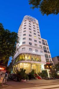 Danly Hotel 24 Đào Tấn HN - by BAY LUXURY