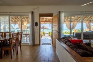 Beachfront Villa Thamani with Private Pool and Beach ZanzibarHouses