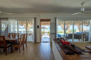 Beachfront Villa Thamani with Private Pool and Beach ZanzibarHouses