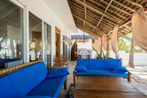 Beachfront Villa Thamani with Private Pool and Beach ZanzibarHouses
