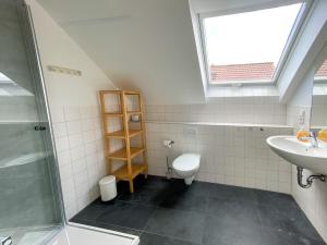 Wiesengeflüster S5 Gruppenhaus haustierfrei mit Aussicht, Wiese und Müritznähe