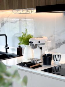 Harmonic HuaHin Pool Villa-3BR, 3 Bath, 2 Kitchen