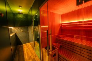 Love hotels L'eSPAce detente : photos des chambres