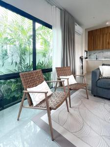Harmonic HuaHin Pool Villa-3BR, 3 Bath, 2 Kitchen