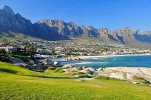Cape Town, Sea Point, Beautiful 2 Bedroom Apartment @Tucked Away
