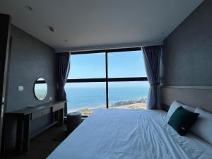 Apec Mandala Cham Bay Condotel Mui Ne