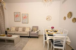 Mangrove Bliss 2BR - Tranquil Luxe Escape