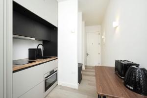 Antigallican in London