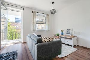 Iris Indigo Apartment