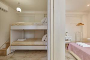 Comfy apartmt near beach with pool dining area