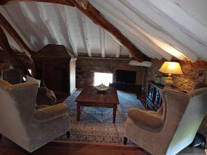 Hotels Le chateau brangoly adults only : photos des chambres