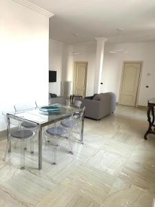 Crispi 2enty at Spanish Steps