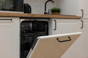 Twilight Apartment for 3 Guests Warsaw Wola by Noclegi Renters