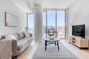 Koreatown 1BR w WD Roof Gym steps from Metro LAX-703