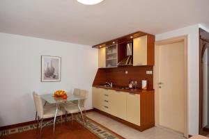 The Beach Studios & Apartments