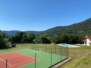 Villas Villa Le Chant des Sapins - Tennis, Pool, Golf : photos des chambres
