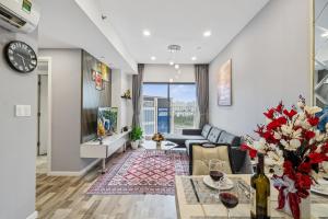 Cozy 2 Bedroom Condo in Masteri Thao Dien, Fully Furnished With Full Amenities