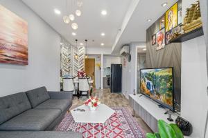 Cozy 2 Bedroom Condo in Masteri Thao Dien, Fully Furnished With Full Amenities