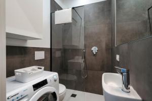 Relax Luxury Sirmio - Elegante Trilocale con Piscina a Sirmione