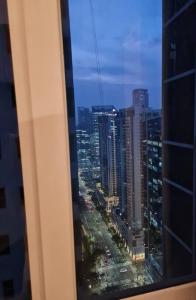 Homey condo unit in BGC - B SOMA NT