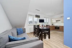 Comfortable & Cozy Studio with Balcony - Klimasa by Noclegi Renters - Krzyki