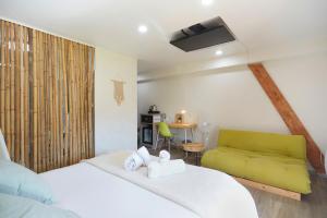 Hotels Domaine de Bersaillin : photos des chambres