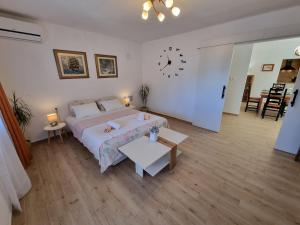BRUNO Apartment with 4 bedrooms near beach