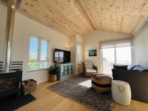 Moonshine - Two Bedroom House with inverter