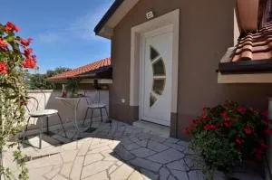 Apartments Viktoria - Dobreć