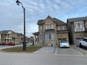 Spacious 5BR Home for Families & Business Travelers