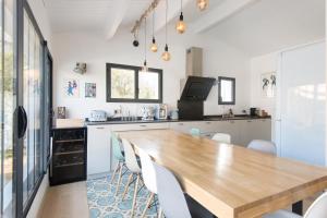 Villas DUNE, villa avec piscine et spa / Proche plage : photos des chambres