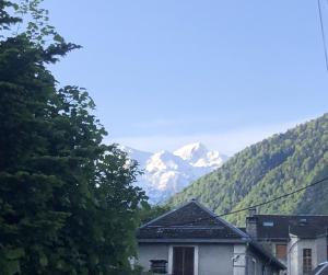 Luchon centre - maison de ville calme et lumineuse