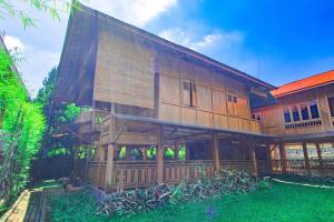 Watu Emas 1 with Shared Pool and Balcony