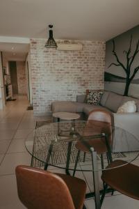 NAMIB Suite - Luxury Apartment near Grove Mall & Hospital Airbnb