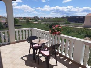 Apartments Lea & Eva 150 meters from the sandy beach - by TA Leut Agency