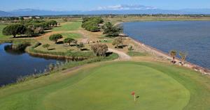 Appartements Golf Saint Cyprien ground floor 2 bedrooms Apartment with terrace : photos des chambres