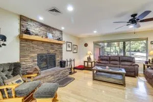 Dog-Friendly Home on Pinetop Lakes Course! - Indian Pine