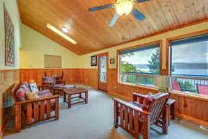 Tahuya Cabin Hood Canal and Olympic Mountain Views! - Tahuya