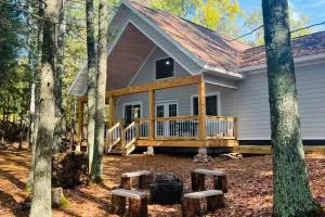 Chalet on the Bay - Sayner