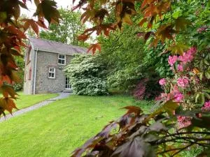 Beautiful Garden Cottage, close to Llandeilo. - Llanfynydd