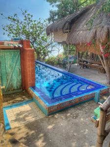 Beach House-Casita in Calatagan with pool ( for 6)